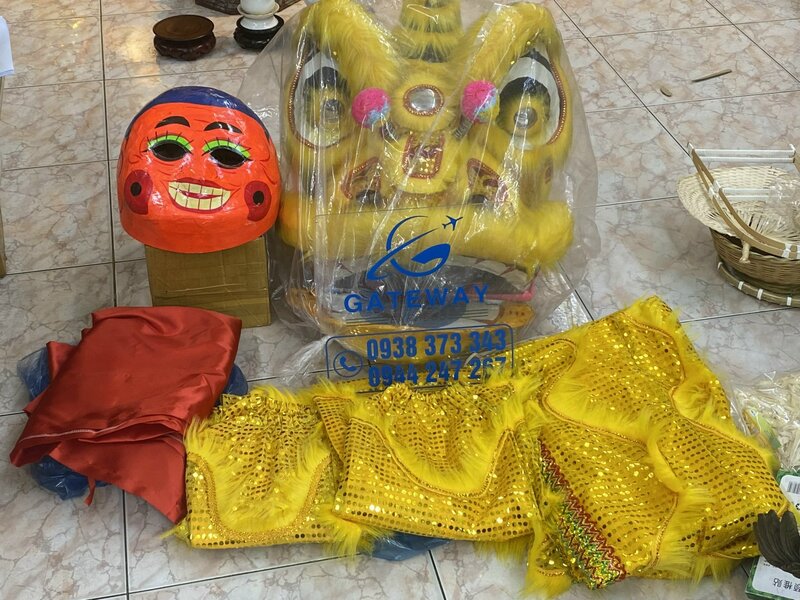 Gửi đầu lân múa lân